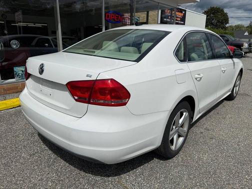 2013 Volkswagen Passat 2.5 SE