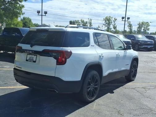 2022 GMC Acadia SLE