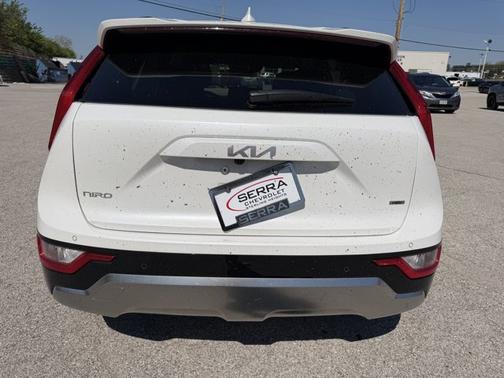 2023 Kia Niro SX