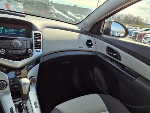 Blue Ray Metallic 2014 Chevrolet Cruze LS