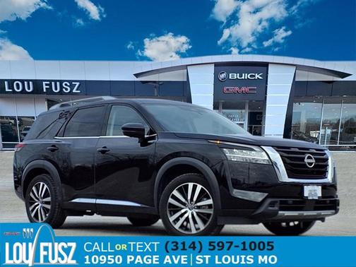 2023 Nissan Pathfinder Platinum