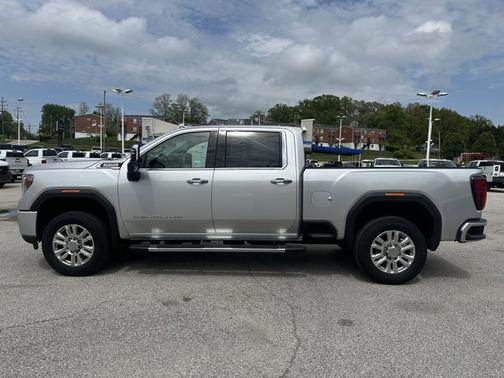 2023 GMC Sierra 2500 Denali