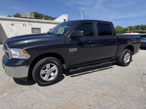 Maximum Steel Metallic Clearcoat 2021 RAM 1500 SLT