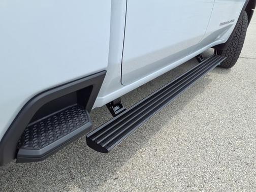 Glacier White Tricoat 2026 GMC Sierra 2500 Denali