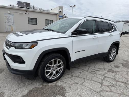 2022 Jeep Compass Latitude Lux