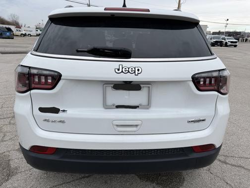 2022 Jeep Compass Latitude Lux