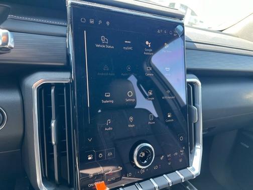 2025 GMC Acadia FWD Elevation