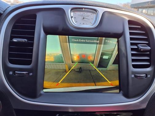 2023 Chrysler 300 Touring