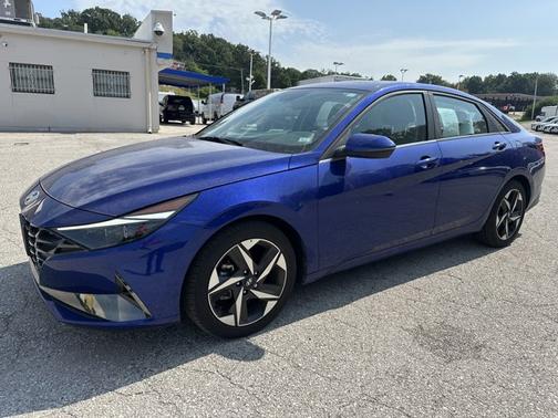 2022 Hyundai ELANTRA Limited