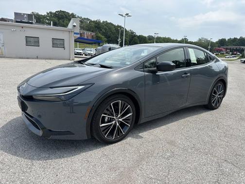 2023 Toyota Prius LE