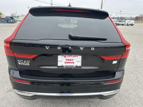 2022 Volvo XC60 Recharge Plug-In Hybrid Inscription