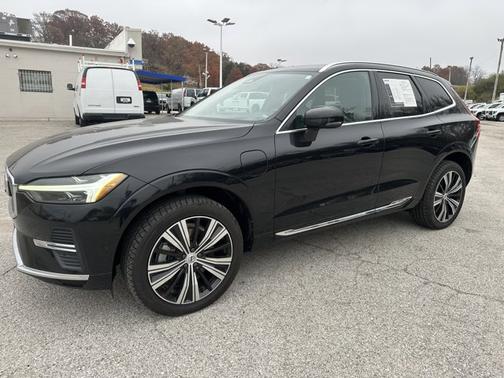 2022 Volvo XC60 Recharge Plug-In Hybrid Inscription