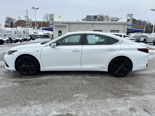 2022 Lexus ES 300h ES 300h F SPORT