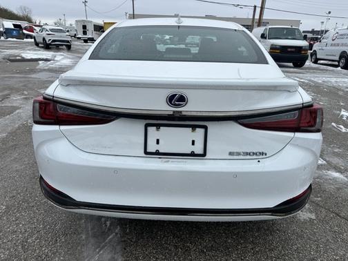 2022 Lexus ES 300h ES 300h F SPORT