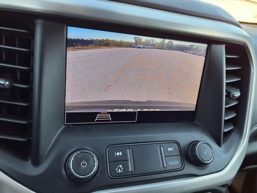 2022 GMC Acadia SLE