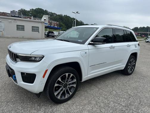 2022 Jeep Grand Cherokee 4xe Overland