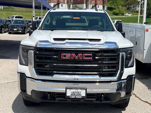 2025 GMC Sierra 2500 Pro
