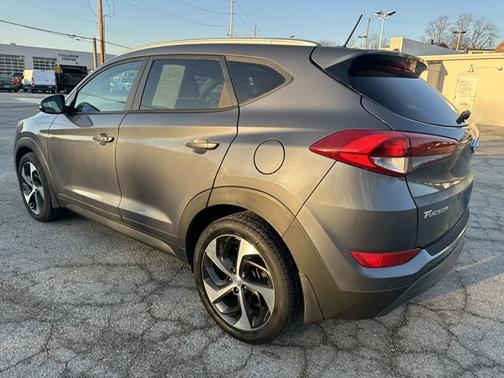2016 Hyundai TUCSON Sport