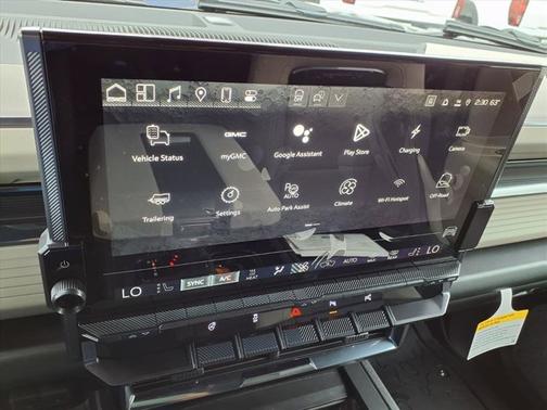 2026 GMC HUMMER EV SUV 2X