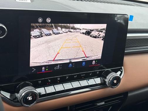 2025 GMC Canyon 4WD AT4
