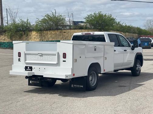 2025 GMC Sierra 3500 Pro