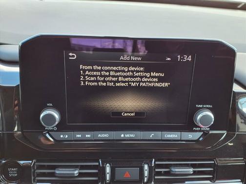 2025 Nissan Pathfinder SV