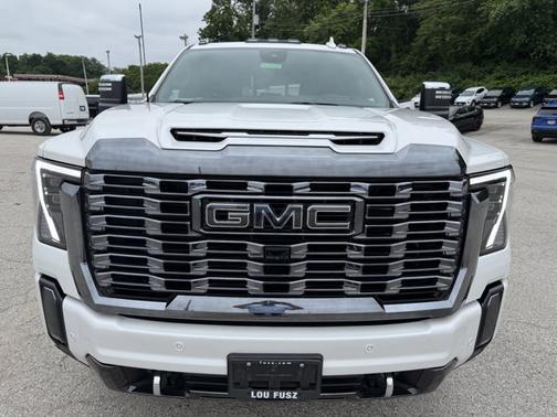 White Frost Tricoat 2024 GMC Sierra 3500 Denali