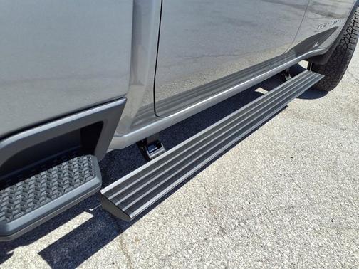 Sterling Metallic 2026 GMC Sierra 2500 Denali