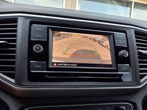 2022 Volkswagen Atlas Cross Sport 2.0T SE