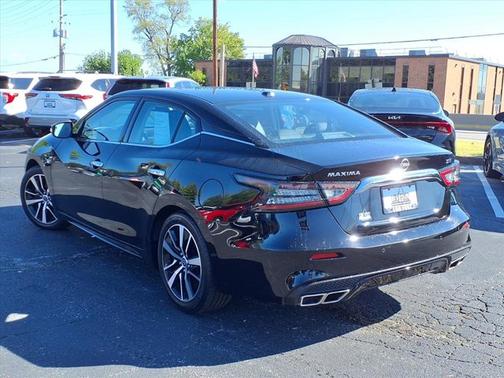 2023 Nissan Maxima SV