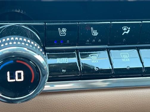 2025 GMC Canyon 4WD AT4
