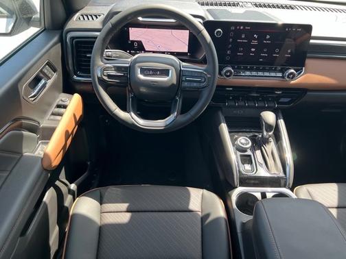 2025 GMC Canyon 4WD AT4
