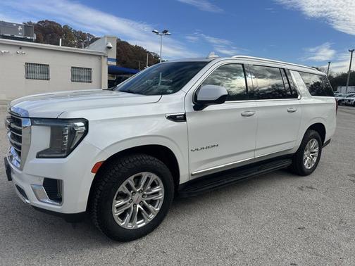 2023 GMC Yukon XL SLT