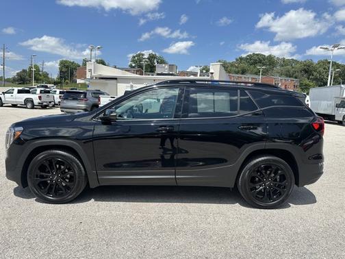 2022 GMC Terrain SLT