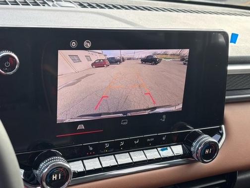 2025 GMC Canyon 4WD AT4