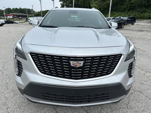 2022 Cadillac XT4 AWD Premium Luxury