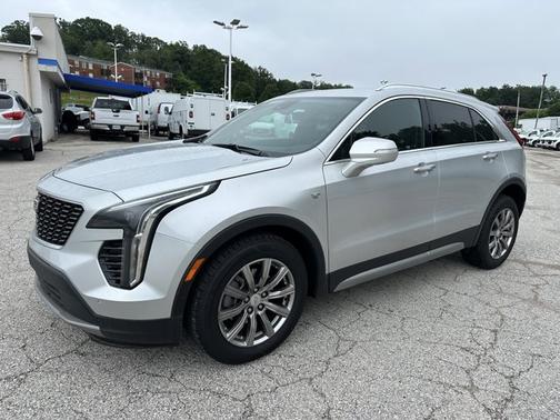 2022 Cadillac XT4 AWD Premium Luxury