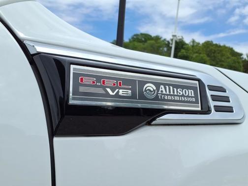 Summit White 2024 GMC Sierra 2500 Pro