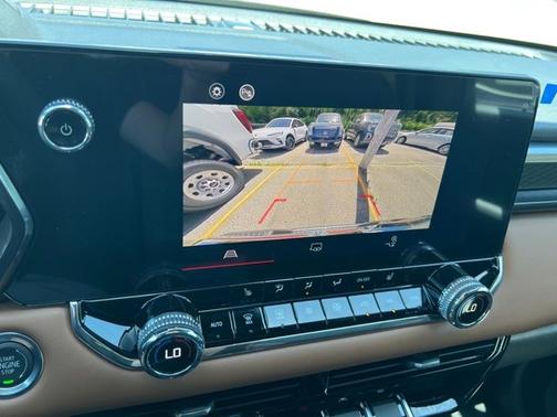 2025 GMC Canyon 4WD AT4