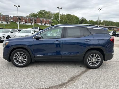 2022 GMC Terrain SLT