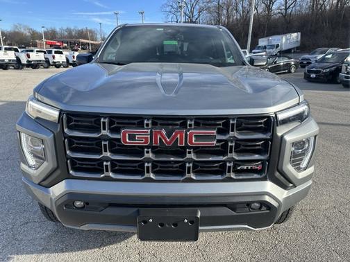 2025 GMC Canyon 4WD AT4