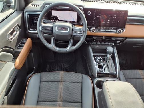 2025 GMC Canyon 4WD AT4