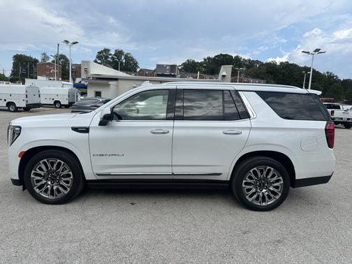 2023 GMC Yukon Denali Ultimate