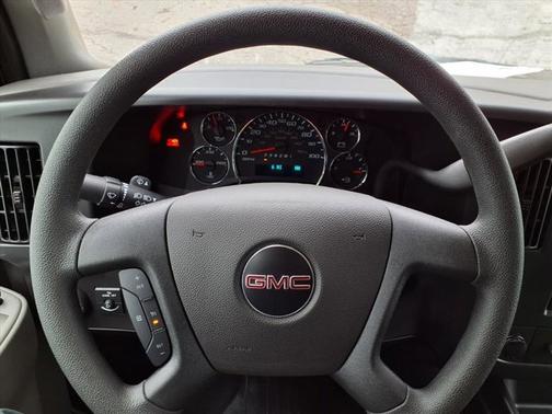2025 GMC Savana 3500 Work Van