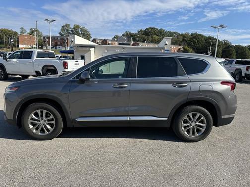 2019 Hyundai SANTA FE SE 2.4