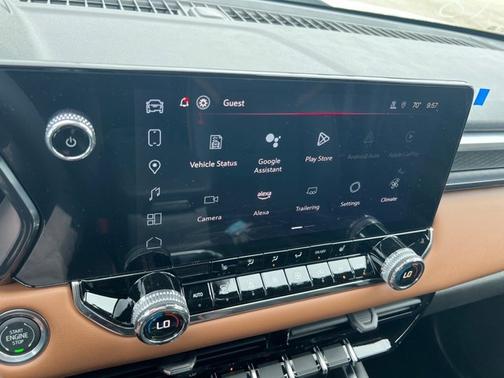2025 GMC Canyon 4WD AT4