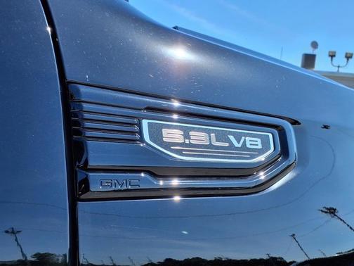 Onyx Black 2023 GMC Sierra 1500 Elevation