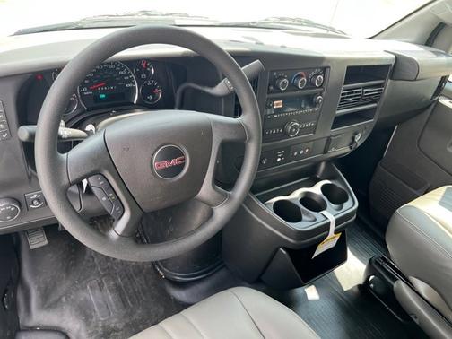 2025 GMC Savana 2500 Work Van