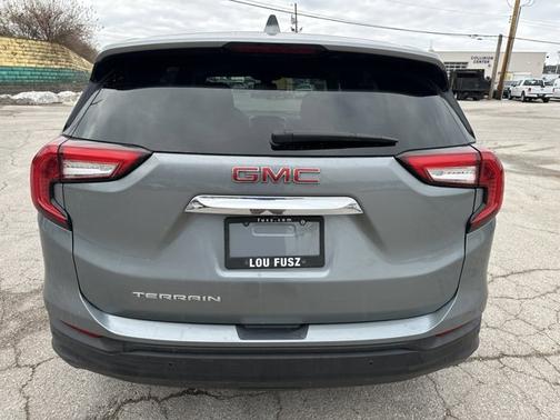 2024 GMC Terrain SLE