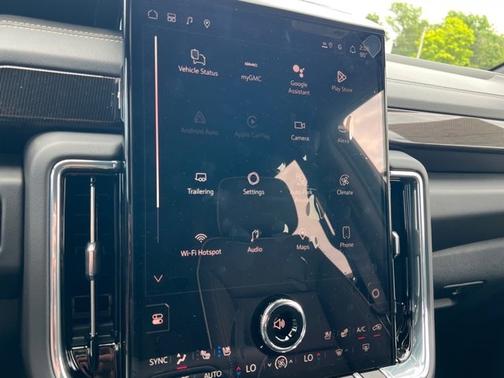 2025 GMC Yukon Elevation